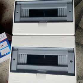 Tủ nhựa 16-24 đường đế sắt LB series Sino