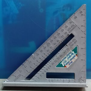 Thước eke 18cm tam giác total