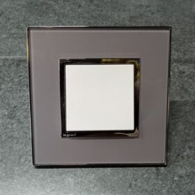 Công tắc 10A 1 chiều màu xám đậm Legrand