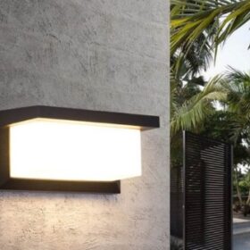 Đèn vách ngoài trời a/s vàng vỏ đen