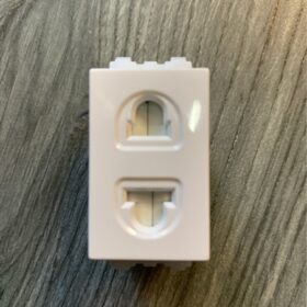 Ổ cắm đơn 2 chấu S18CC (50c/h) Sino