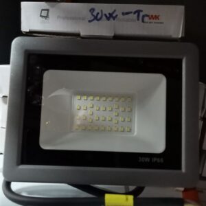 Pha Led 30w a/s trắng VMK