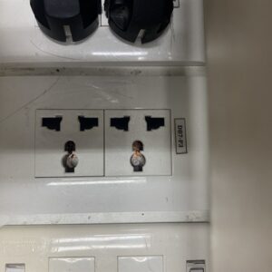 Ổ cắm đơn đa năng 10A, 1.5M Legrand