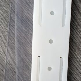 Đế nhựa treo ổ cắm, remote dán tường tháo lắp ko cần khoan
