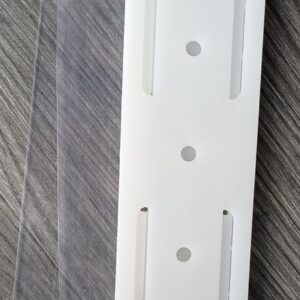 Đế nhựa treo ổ cắm, remote dán tường tháo lắp ko cần khoan
