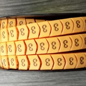 Cuộn cao su đánh số 3